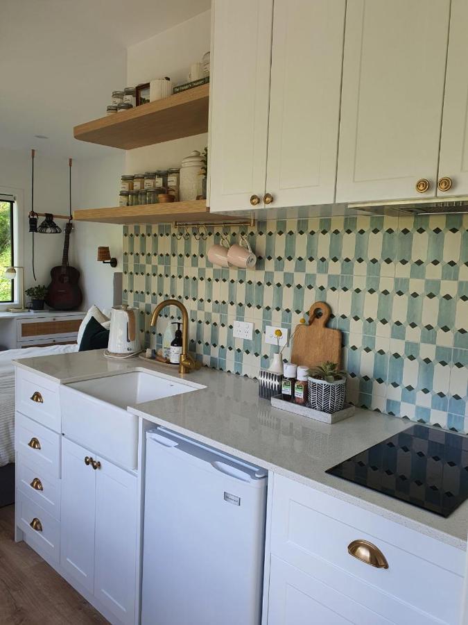 Tiny House With Greenhouse Dining Lower Hutt Kültér fotó