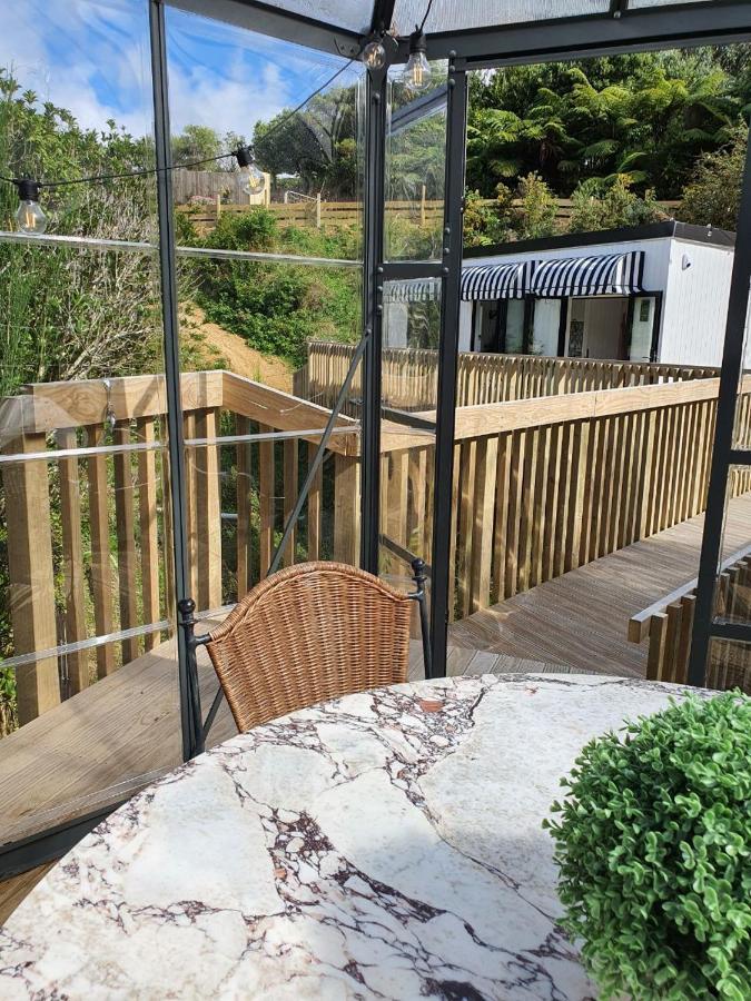 Tiny House With Greenhouse Dining Lower Hutt Kültér fotó