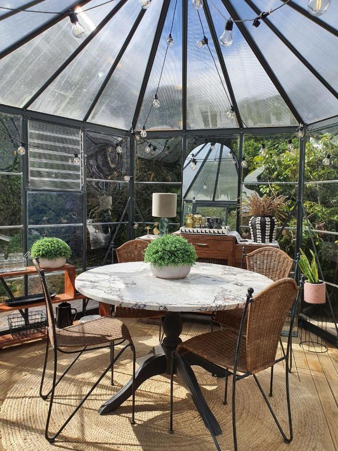 Tiny House With Greenhouse Dining Lower Hutt Kültér fotó